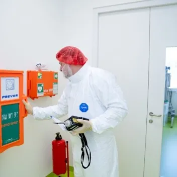 Kontrolle der Erste Hilfe Ausrüstung in einem Betrieb Kontrolle der Erste Hilfe Ausrüstung in einem Betrieb